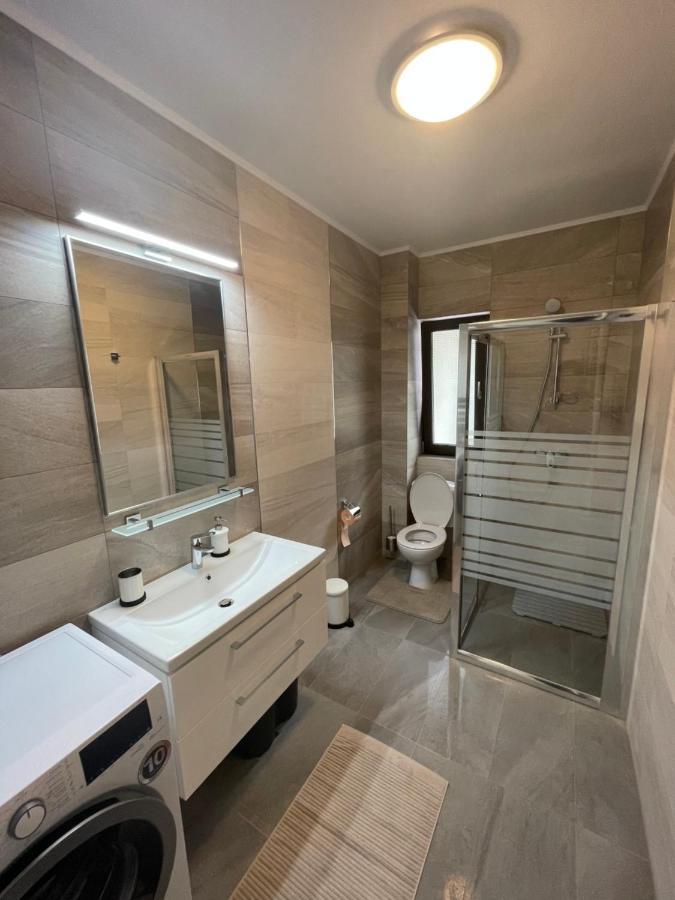 Castle Residence Apt. Zamorei Буштені Екстер'єр фото